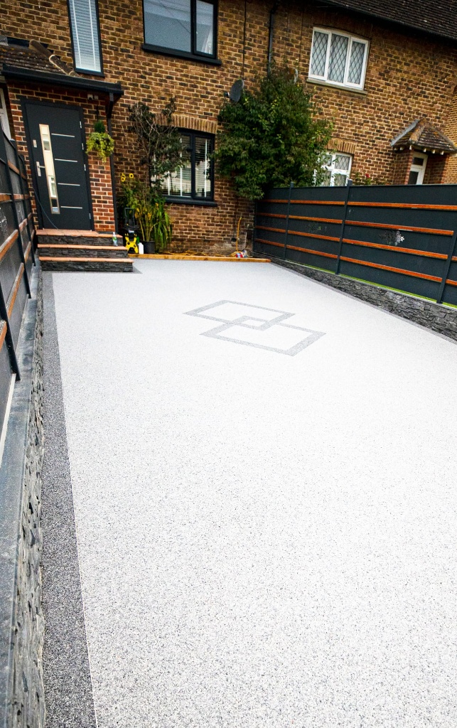 Modern Geometric Resin Driveway - Driveways / Resin Bound - Gallery 1